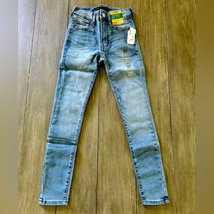 Aeropostale High Rise Jegging; New with tags; extremely soft and stretchy